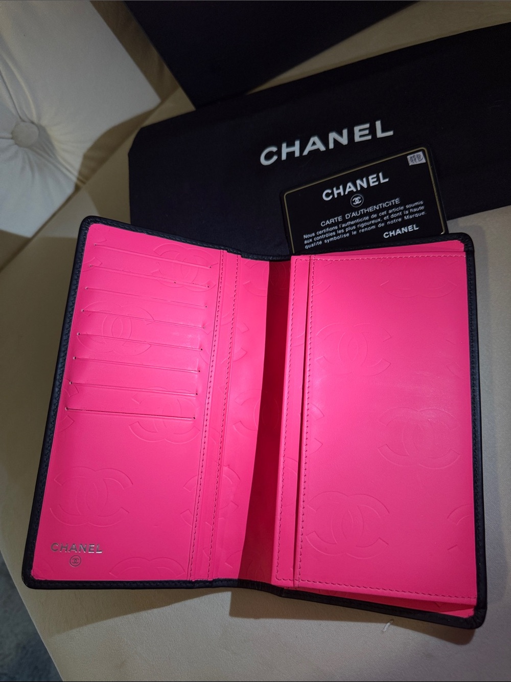 CHANEL Black Quilted Lambskin Long Wallet with CC Logo - Picture 4 of 5